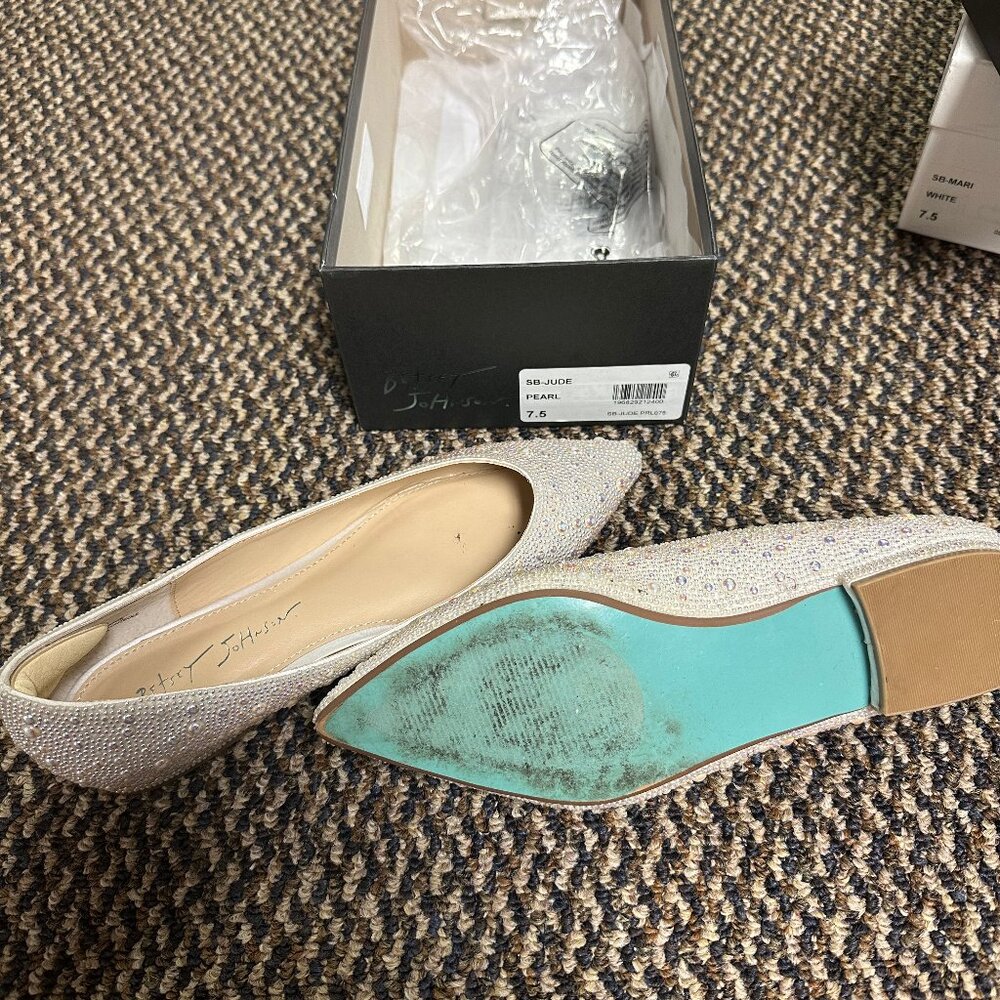 Betsey Johnson Jude Flats 7.5